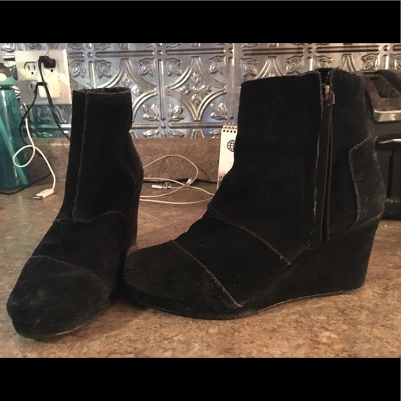 Toms booties - Picture 1 of 1